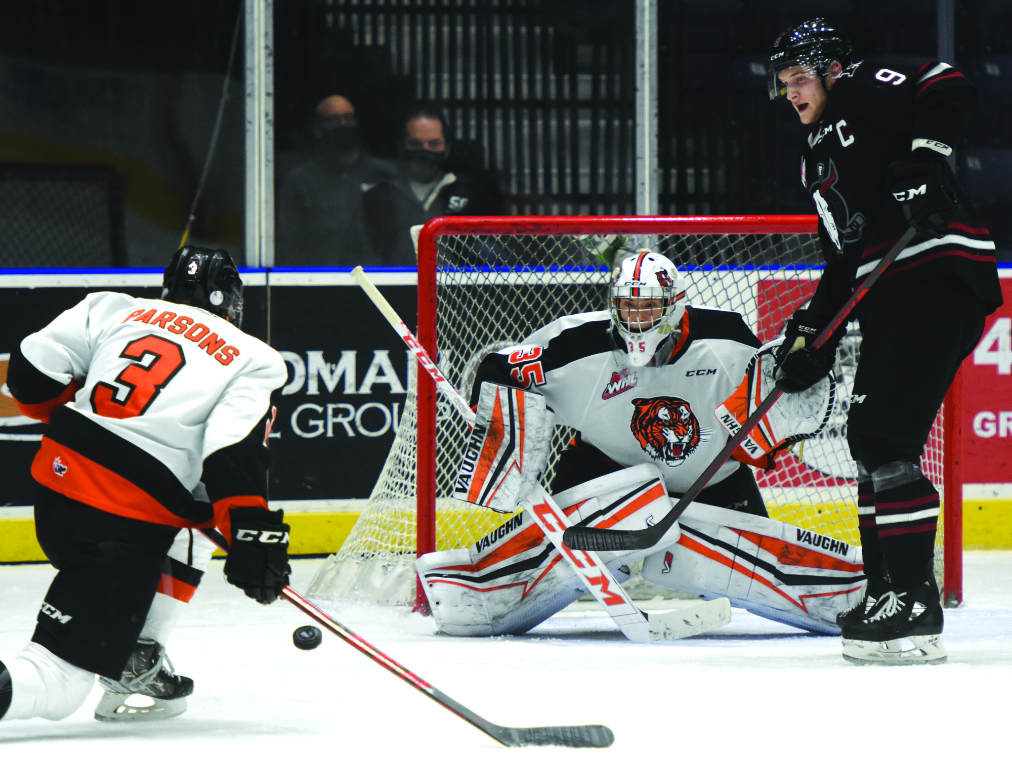 WHL: Blades take Game 7, cap off series comeback against Red Deer