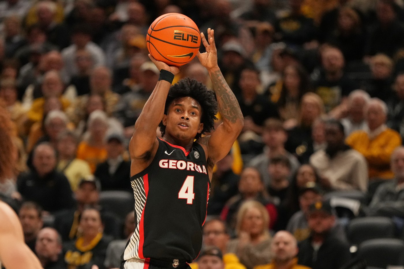 Millender’s three-point play in final seconds lifts No. 21 Georgia past Missouri 74-72