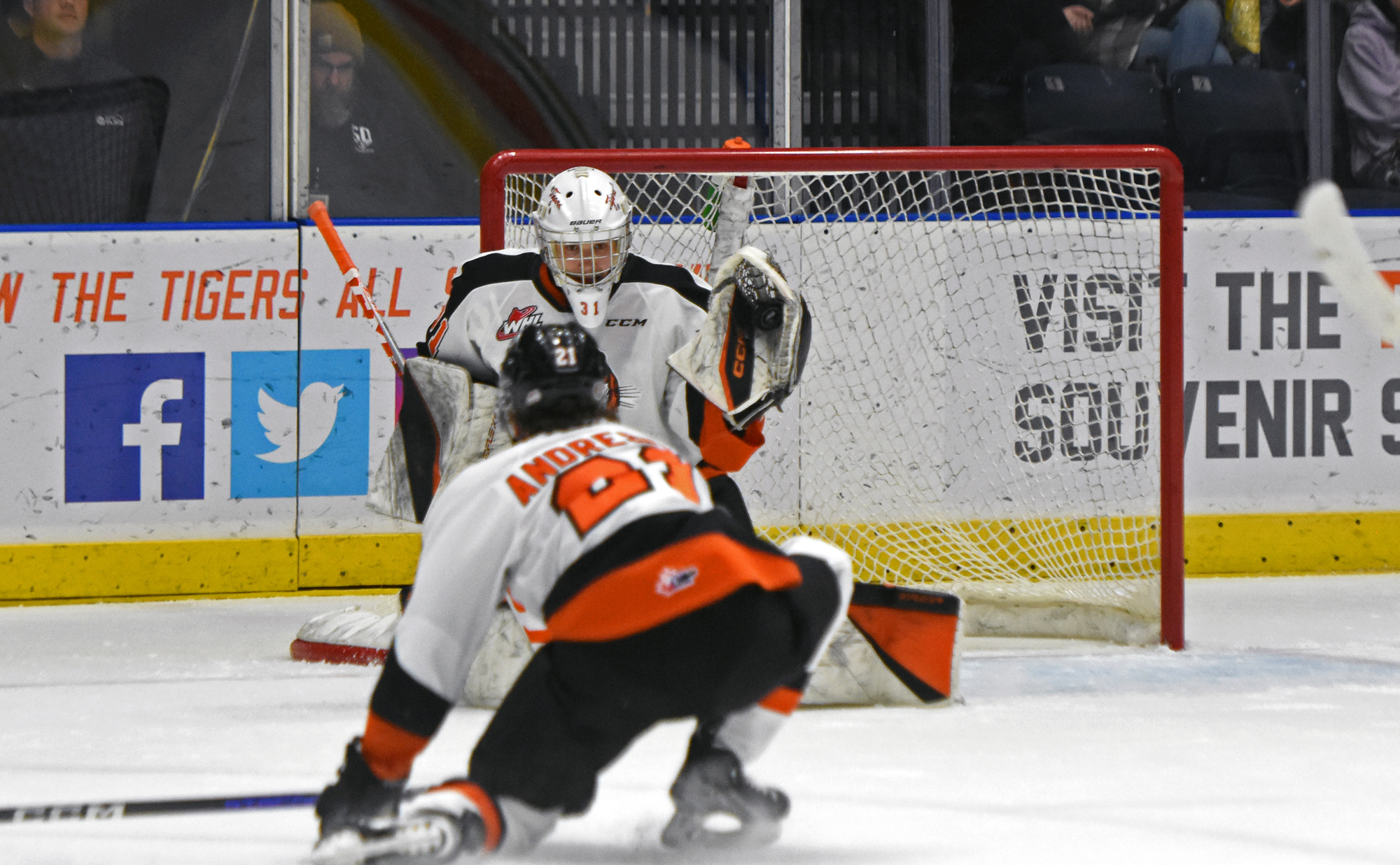 Tigers trade goaltender Evan May to Moose Jaw ahead of WHL's deadline